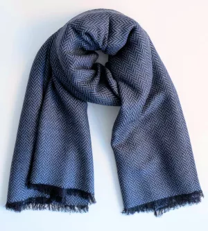 Echarpe large type châle bleu denim